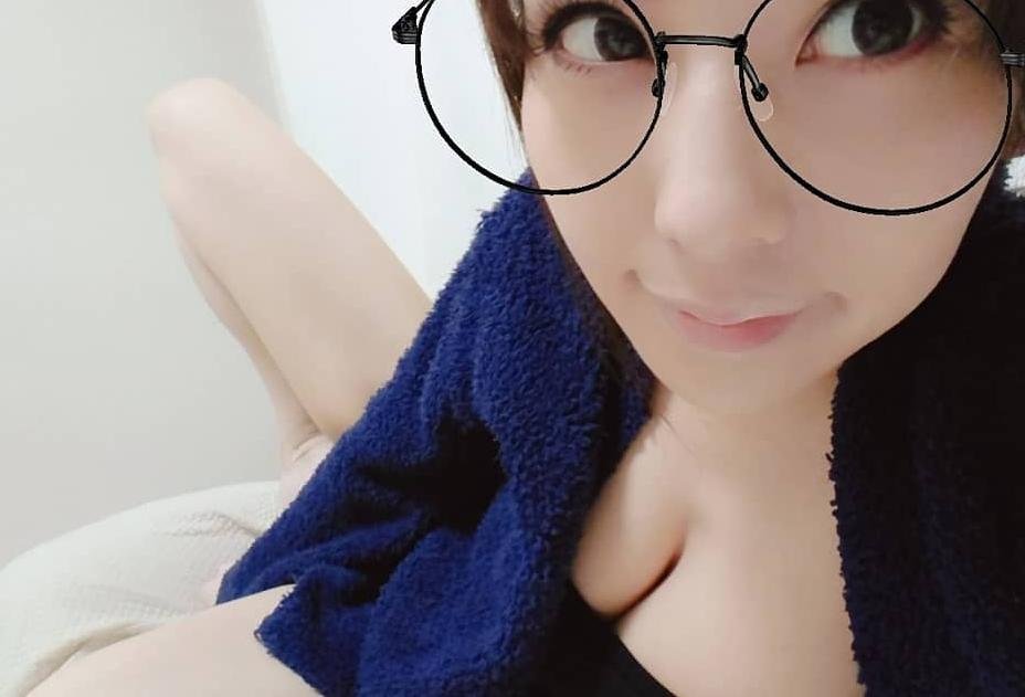 彼氏のいないエッチな女性で、ぜひナンパされたい(^_-)-☆ フォーしたら、写真送ってあげる～
 😜🎀💋