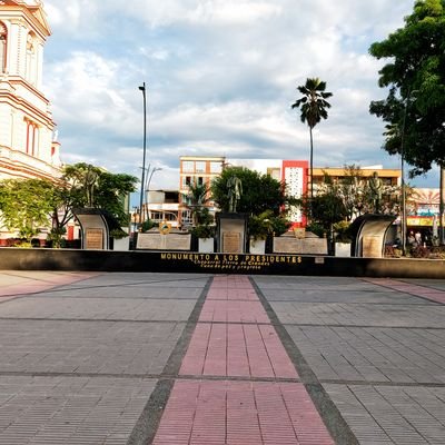 Abogado - Progresista, Penalista, Auditor Ambiental, Chef. Dios es mi guía.