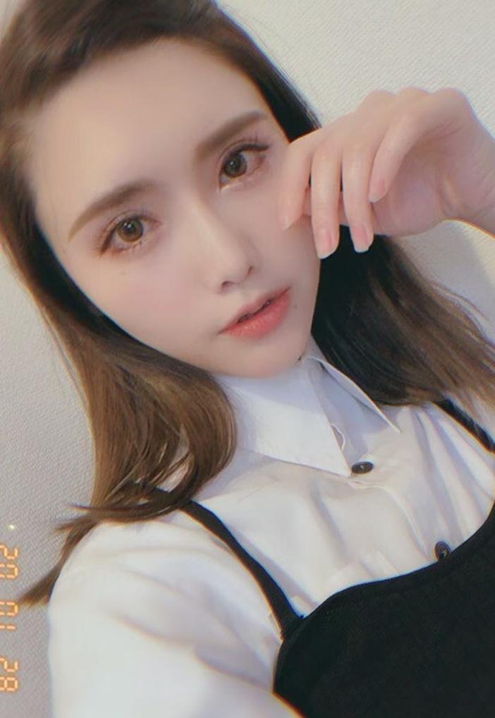 彼氏がいないセクシーな女性で、あなただけを探している フォーしたら、写真を送ってあげる~ まってるよ!
😘👅😋