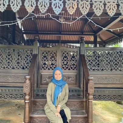 sun is alone too , but still shines 🌙