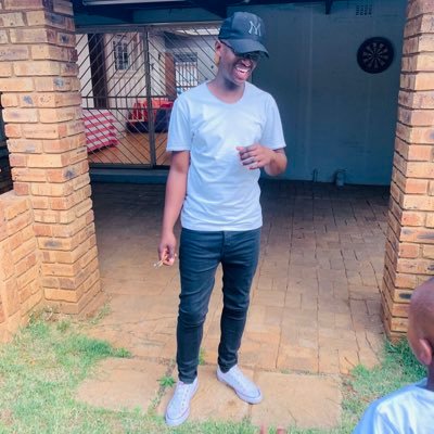 MluTheBlackCoal's profile picture. ...just a dark guy who’s kinda skinny and tall..you follow , I do the same! Web And Application Developer 👨🏿‍💻.