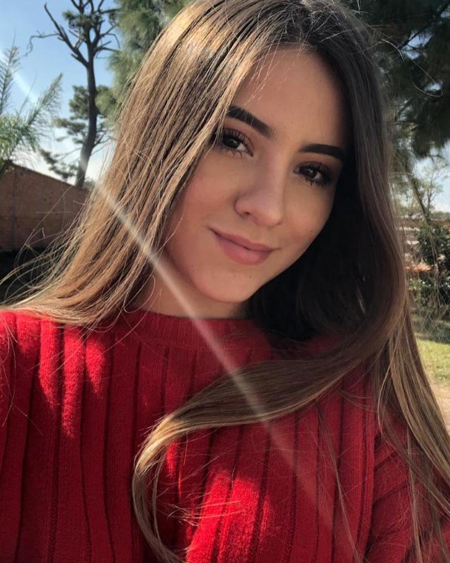 I love meeting new people.Follow me, and I´ll send you all the photos you want 👙💋😍