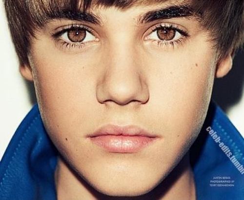 I'm a big Justin Bieber Fan. The concert in Oberhausen was wonderful. I never forget it. ♥