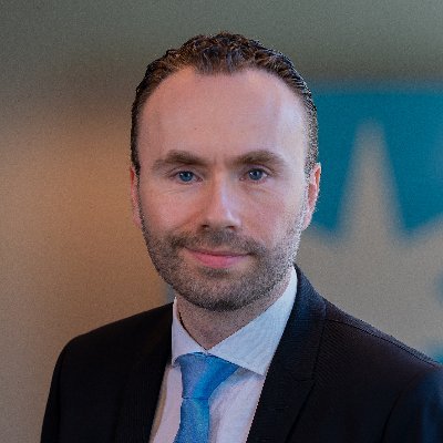 povldr's profile picture. Senior Press Officer, A.P. Møller - Mærsk. Tweets on communication, journalism, Maersk and more.