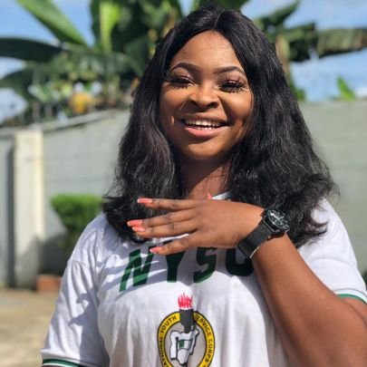 Recipe developer! WhatsApp Food blogger🥴! Ambivert! Christocentric! Singer! Foodie! Presenter! Actress! 
!! ☺