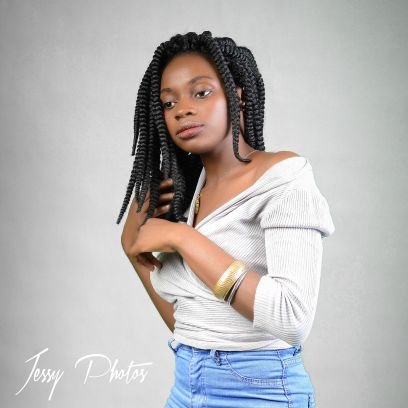 Follow me. Simple complicated being. Hardworking Christian. Sold out to Jesus, earning from His riches in glory ||Yoga addict, skin and hair-obsessed.
