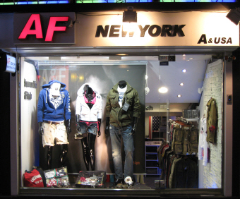 AFNEWYORKSHOP's profile picture. 네이버에 AF NEWYORK 검색!! 압구정 아베크롬비 AF NEWYORK 종결 매장!!! 압구정 디자이너스 클럽 맞은편 파리바게트 골목길 안 산봉화로구이 바로 옆.. 02-515-7999