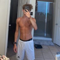 john doe (@jlikesmoney) 's Twitter Profile