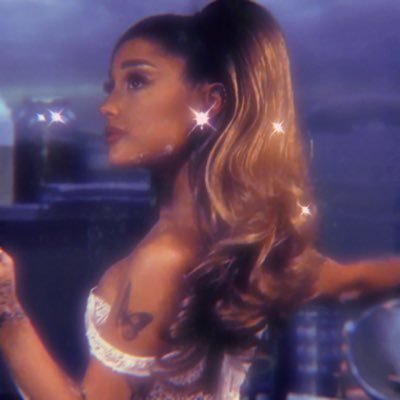 (26yrs old) 1st January 2019 - @arianagrande followed ♡ 24th June 2012 - @justinbieber followed ♡ *fan account* backup: @breathin_gws