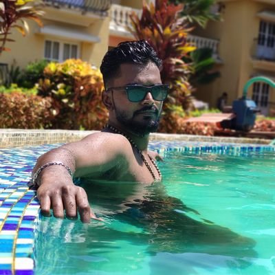 Kaapi_Write's profile picture. Veg biriyani is just pulao with a graduation cap