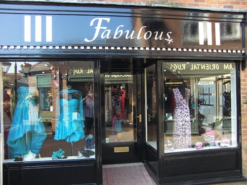 FabulousGowns's profile picture. A high quality retail/wholesale supplier of exclusive ladies day and evening wear.Proms,Balls,Weddings or a day at the races you will look Fabulous.
