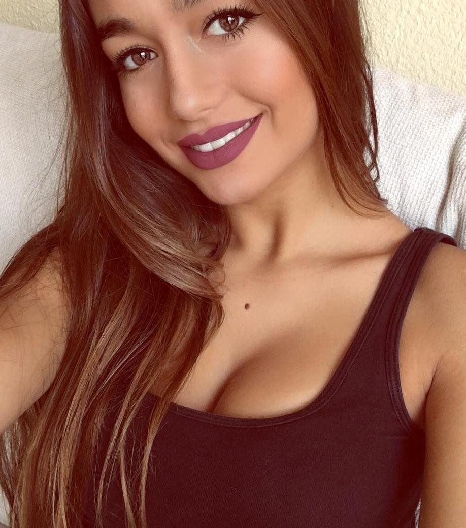 Sexy y caliente,busco pareja, sigueme si quieres que te envie mis fotitos ... 🎀💘💋
