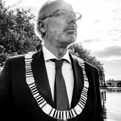 Burgemeester van de gemeente Woerden. De hoofdstad van het Groene Hart. De stad waar het Groene Hart klopt.