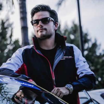 🇲🇽🚘🏁🍔🏍🌎 Piloto y periodista automotriz. Restaurador de autos clásicos. Amante de todo lo que tenga ruedas. Impacta el mundo para bien 👊🏻