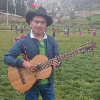 Ayacuchano, activista ambiental, el derecho de pueblos indígenas, y la defensa de los derechos humanos.