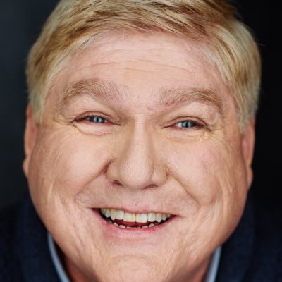 I'm a DC based voice actor who delivers your message with intelligence and humor. Some people sayI have A MONUMENTAL VOICE.
Hear more at https://t.co/PVK2rDv69e