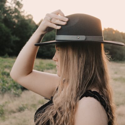 shae_parsons's profile picture. atu | ag. ed. | ZTA | dog momma