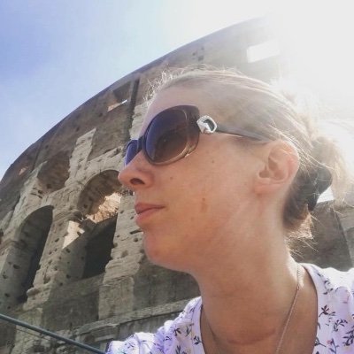 AlineLannoye's profile picture. 🌹 Everyday is a fight! 🌎 Day after day... 🌻