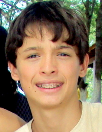 Paraibano. Estudante. Corinthiano. Apaixonado por futebol.
