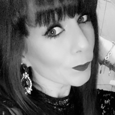 FloraLa04526886's profile picture. Profondément  humaniste et personnalité passionnée