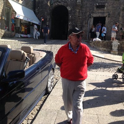 moisesgoas's profile picture. 