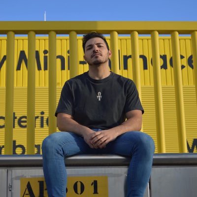 Romarategui's profile picture. Aprieta pero no ahoga