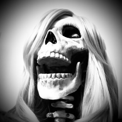 I make teeth for money, and sometimes I draw too.