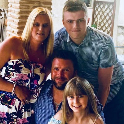 EdsNikki's profile picture. 