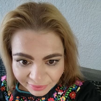 Mamá, hija, tía, hermana, amiga. Comunicóloga, laboro en la Presidencia Municipal de Durango.