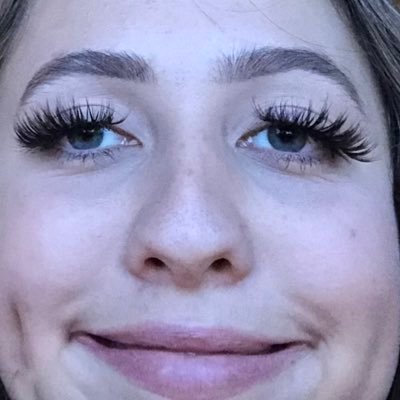 E_M_Y00's profile picture. 