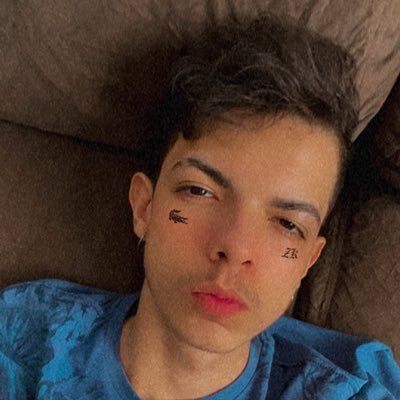 HeyNeves's profile picture. 