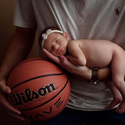 Husband to Chandler, Dad to Lyla. Head Southside Freshman Basketball Coach.