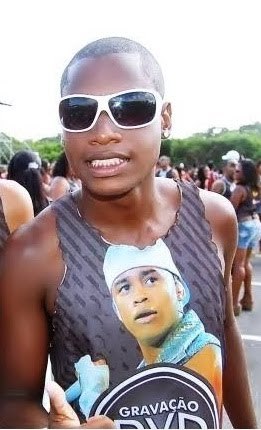 HUMILDADE é o segredo pra ir mais Longe. prazer 17 anos. Dançarino da Cia de Dança Art Dance ;]