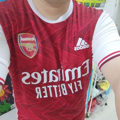 A gooner from the other side of the world , a pretty little girl's father.