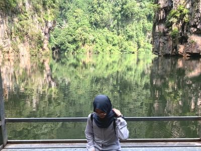 alyanaosman's profile picture. of love and rock and roll