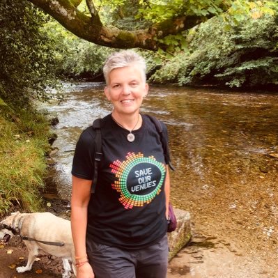 French, German and TEFL/TESOL teacher and tutor. Wolves FC 🐺, music, geopolitics and travelling