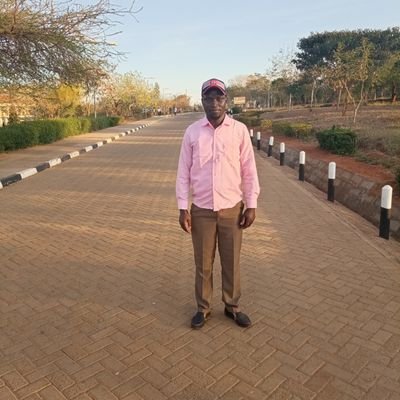 Passionate in rugby and football.
Enjoy watching movies and listening to music.A teacher by profession. Chelsea 💙💙💙 till I die .