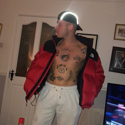 MartinDowney101's profile picture. 🤠