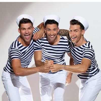 Lover of Dance,Music & All things Strictly Beautiful @kelvin_fletcher
@AljazSkorjanec @pernicegiovann1 @gorkamarquez1 @karen_hauer
@BrunoTonioli