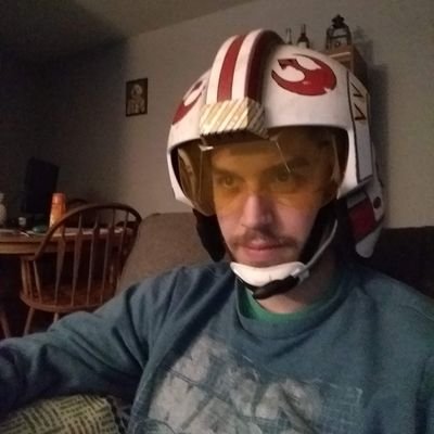 arini__21's profile picture. Person | Using these brackets makes my profile look more official | You can say anything here and people won't care | Walrus | I like Chicago | #hashtag