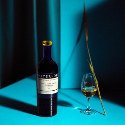 WaterfordJapan's profile picture. 当蒸留所は2015年にアイルランド南部にあったギネス社のビール醸造工場を改装し設立したアイルランドの新興蒸留所です。97のアイルランドの大麦生産者と協力し、テロワールを駆使して世界で最もユニークで複雑な奥深いウイスキーを作る事を目標にしています。
#WaterfordJapan
