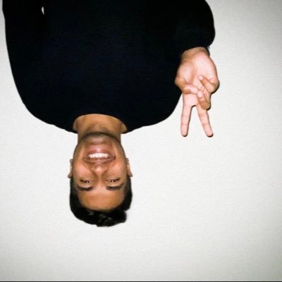 JainJyo's profile picture. dUdE i mAdE sO mUcH oUt oF teSlA