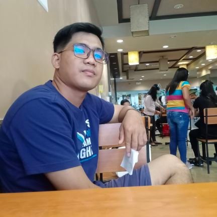 rym_yan's profile picture. love your neighbors as you love yourself