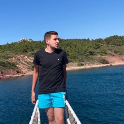 efeanyichukwu's profile picture.