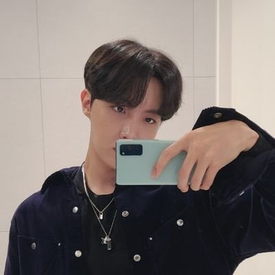 Stan king stan bts and svt👩❤️💋👨
Her she// Fan acc