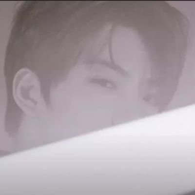 giozne99's profile picture. kiukiu