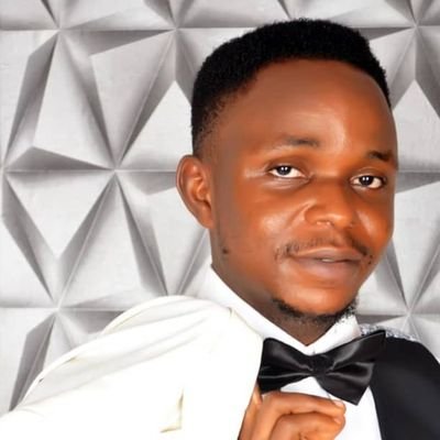 SirSkayofficial's profile picture. play football, listen to music.