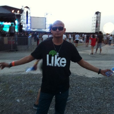 mahsankhan30's profile picture. Crazy about Electro, Trance and Country music. A true Cricket and Football fanatic and to top it off a Proud Pakistani..