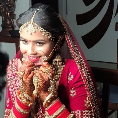 MorVSunita's profile picture. app