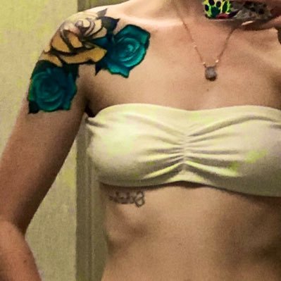 gay as fuck. vegan. coffee addict. I will get small again even if it kills me—hope it does. Anorexia Nervosa, PTSD, GAD, BP. Gastroparesis. missing my sister.